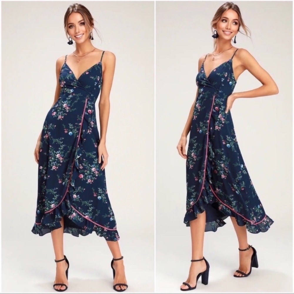 Riah Fashion Floral Wrap Dress with Pink Accents size small